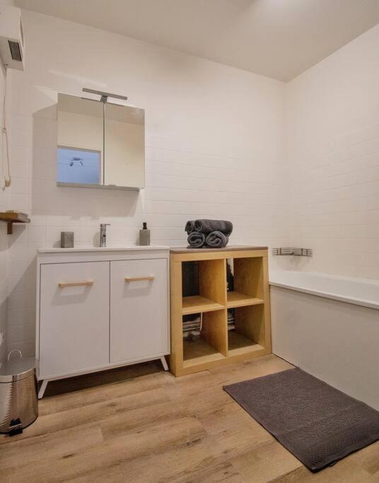 Joli T2 Lumineux Avec Balcon Et Wifi - Proche Cv Apartment เอ็ก-ซอง-โพรวองซ์ ภายนอก รูปภาพ